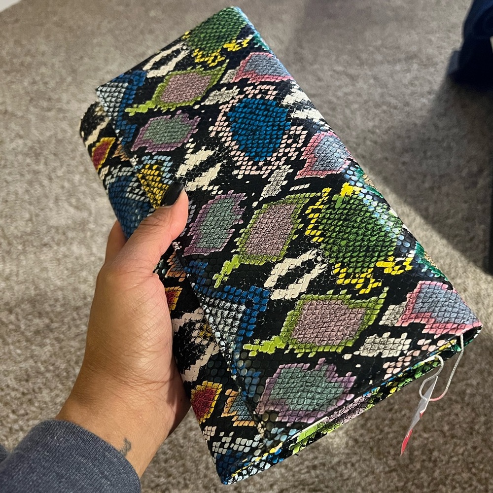 Liliana: Multicolor Snakeskin Envelope Clutch 🐍👠💃🏽 (Vegan)